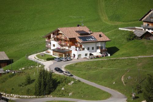 - Ciasa Rue Blanch 3* St. Kassian